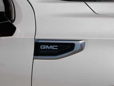 Used 2023 GMC Yukon XL Denali w/ Denali Reserve Package AWD/4WD image 9