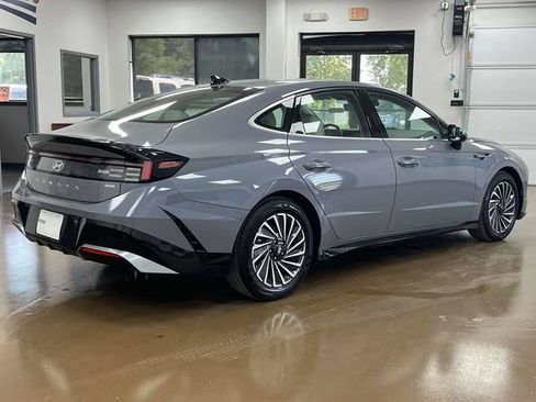 Used 2025 Hyundai Sonata SEL FWD image 5
