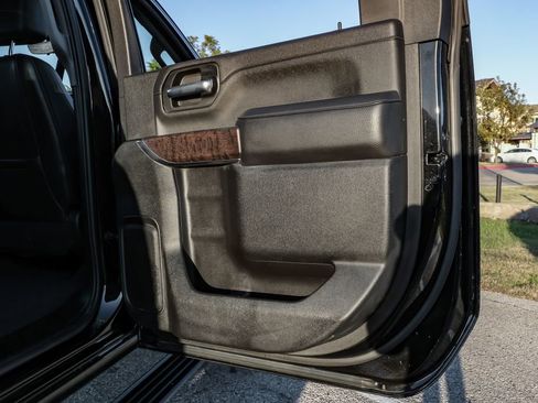 Used 2022 GMC Sierra 3500 Denali w/ Denali Black Diamond Edition image 54