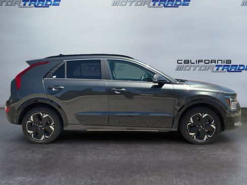 Used 2023 Kia Niro Wind FWD image 4