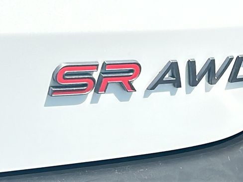 Certified 2025 Nissan Kicks SR AWD/4WD image 8