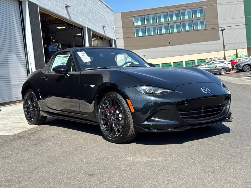 New 2026 MAZDA MX-5 Miata Club w/ Brembo/BBS/Recaro Package RWD image 2