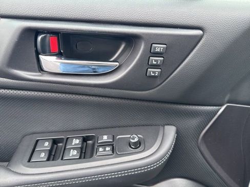 Used 2017 Subaru Outback 2.5i Limited image 16