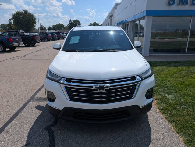 Used 2023 Chevrolet Traverse LT FWD image 3