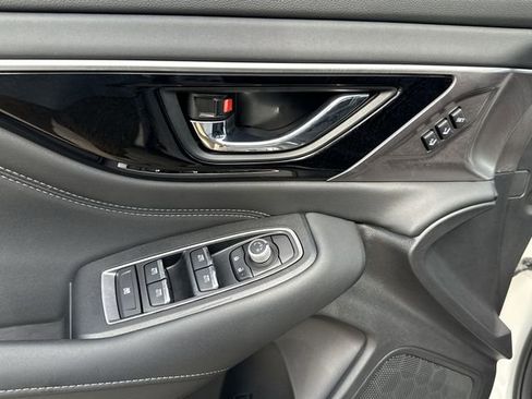 Used 2025 Subaru Outback Limited image 17