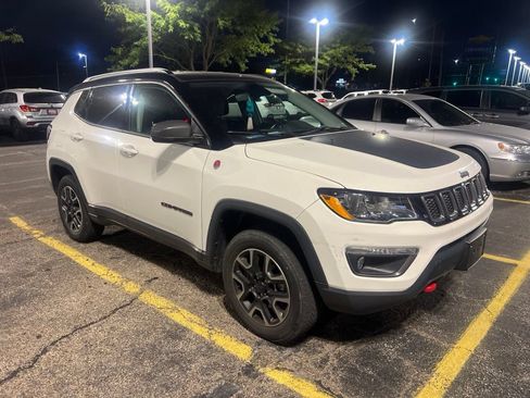 Used 2019 Jeep Compass Trailhawk AWD/4WD image 7