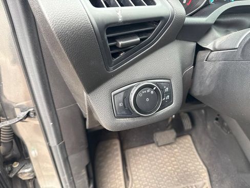 Used 2014 Ford Escape SE w/ Equipment Group 201A AWD/4WD image 9