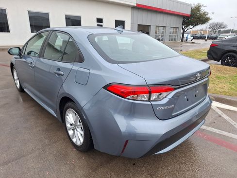 Used 2020 Toyota Corolla LE image 4