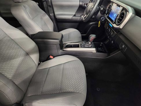 Used 2021 Toyota Tacoma SR5 RWD image 3