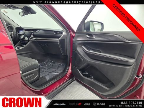 Certified 2023 Jeep Grand Cherokee Laredo image 13