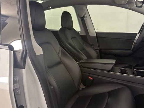 Used 2021 Tesla Model Y Long Range image 18