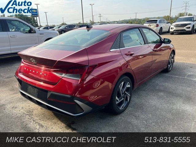 Used 2025 Hyundai Elantra SEL FWD image 3