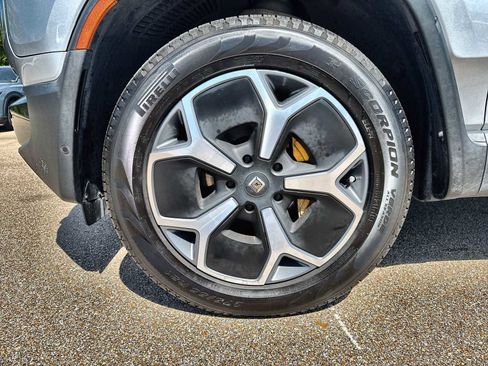 Used 2023 Rivian R1S Launch Edition AWD/4WD image 13