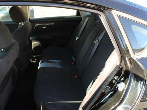 Used 2014 Nissan Altima 2.5 S FWD image 9