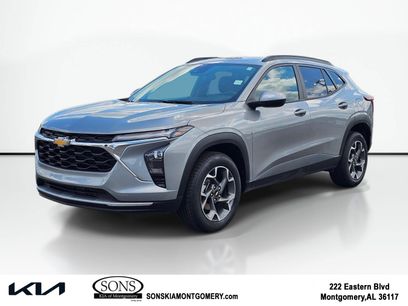 Used 2025 Chevrolet Trax LT w/ Driver Confidence Package