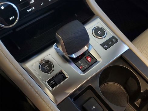 New 2026 Jaguar F-PACE SVR image 23