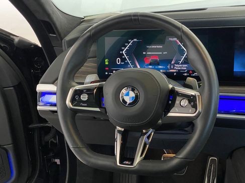 Used 2025 BMW 760i xDrive w/ Executive Package image 16