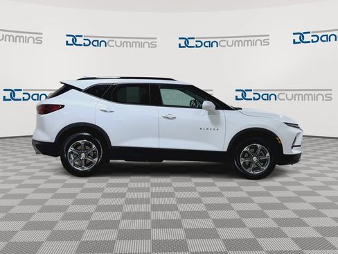 Used 2024 Chevrolet Blazer LT w/ Convenience Package FWD image 2