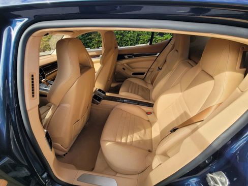 Used 2010 Porsche Panamera Turbo image 10