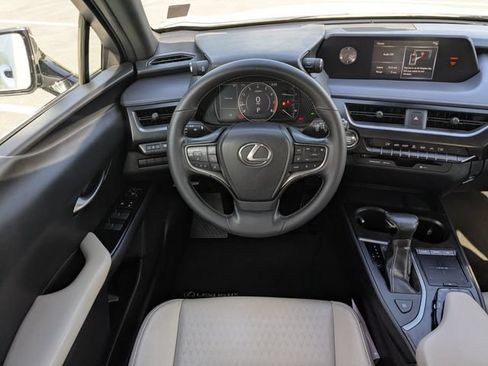 Used 2019 Lexus UX 200 w/ Accessory Package FWD image 17