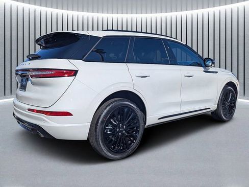 New 2026 Lincoln Corsair Reserve w/ Jet Appearance Package image 3