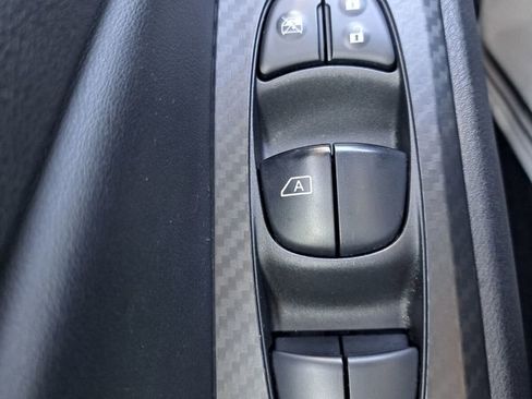 Used 2024 Nissan Altima 2.5 SV image 15