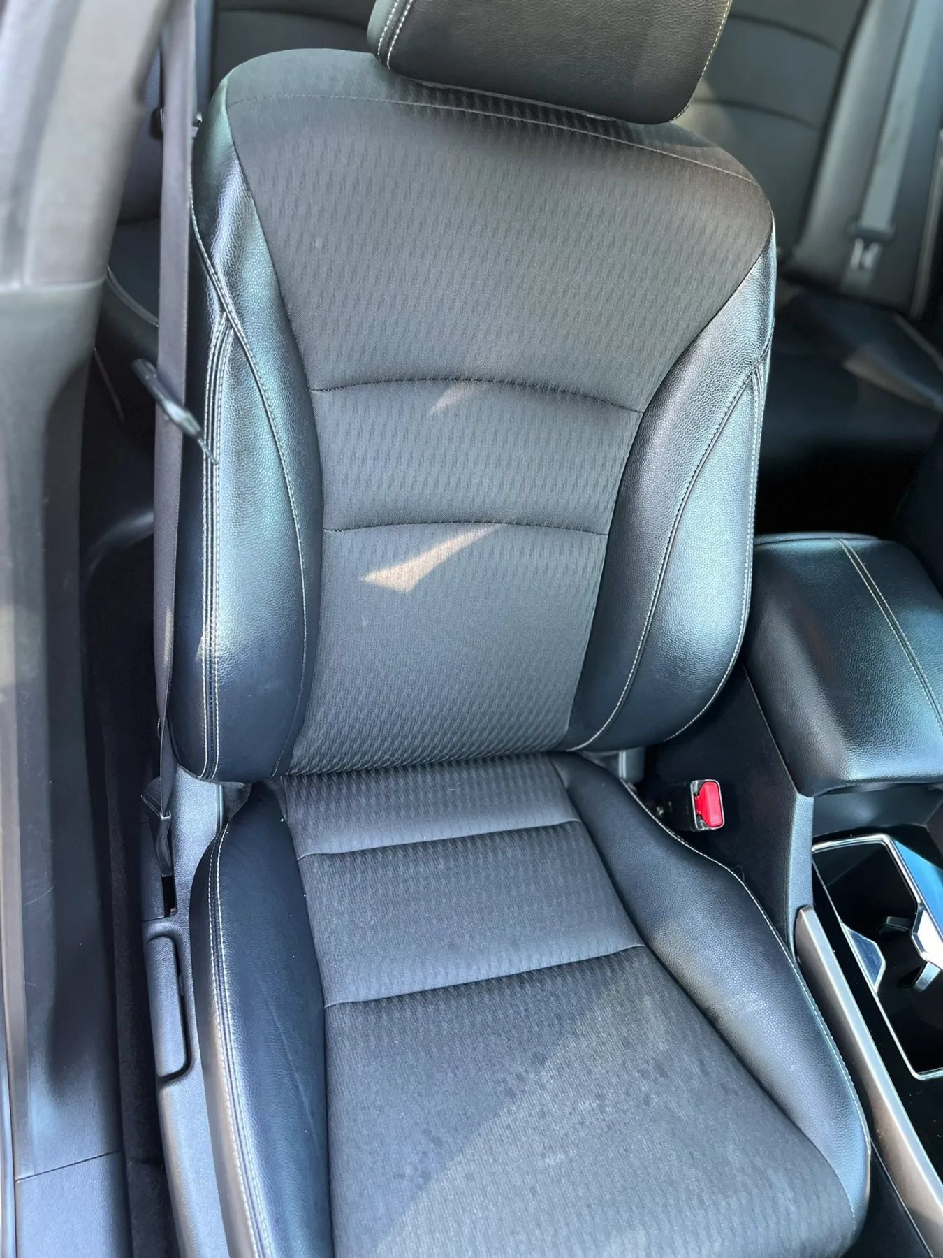 Used 2017 Honda Accord Sport image 25