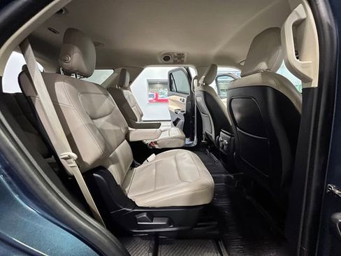 Used 2020 Ford Explorer XLT w/ Equipment Group 202A RWD image 14