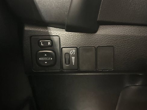 Used 2019 Toyota Corolla SE w/ Carpet Mat Package (TMS) FWD image 25