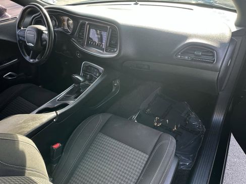 Used 2018 Dodge Challenger SXT image 12