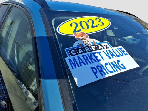 Certified 2023 Volvo XC40 B5 Plus w/ Driver Assist Package image 9