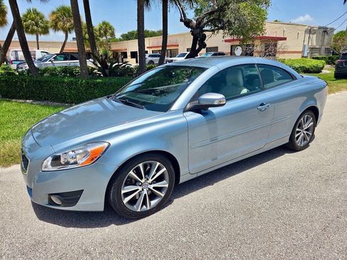Used 2012 Volvo C70 T5 FWD image 4