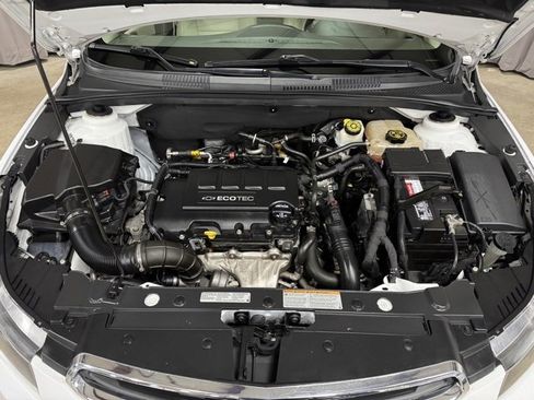 Used 2015 Chevrolet Cruze LTZ image 30