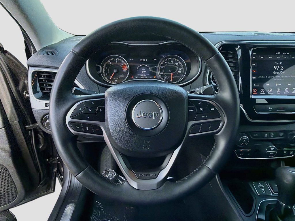 Used 2020 Jeep Cherokee Limited FWD image 10