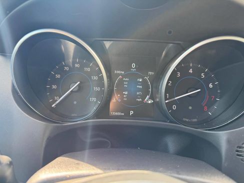 Used 2017 Jaguar F-PACE R-Sport image 20