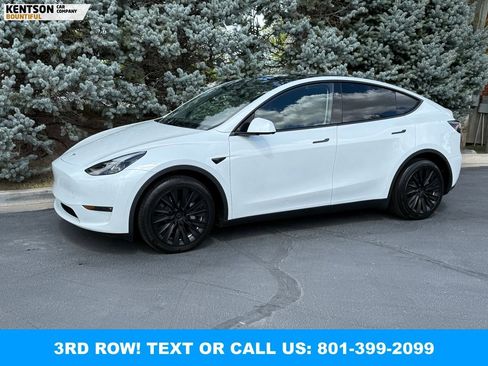 Used 2024 Tesla Model Y Long Range AWD/4WD image 1