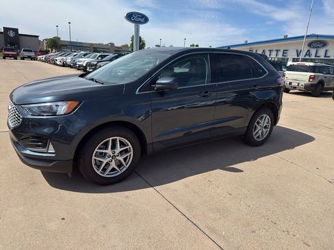 Used 2024 Ford Edge SEL w/ Convenience Package AWD/4WD image 1