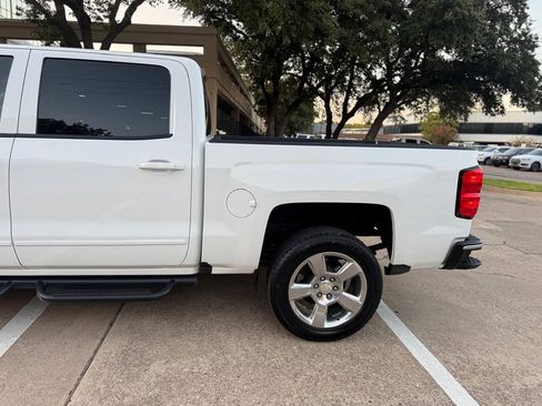 Used 2018 Chevrolet Silverado 1500 LT w/ Texas Edition RWD image 5