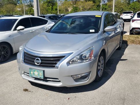 Used 2013 Nissan Altima 2.5 S image 3
