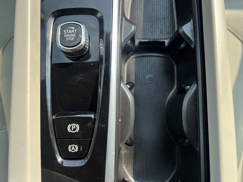 Used 2024 Volvo S60 B5 Plus FWD image 19