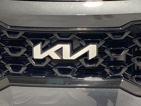 Used 2023 Kia Sorento SX image 29