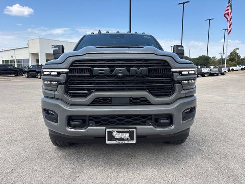 New 2027 RAM 2500 Laramie w/ Night Edition AWD/4WD image 8
