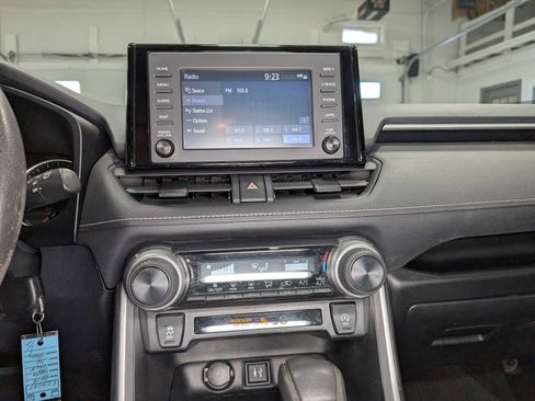 Used 2019 Toyota RAV4 LE image 30