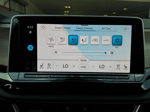 Used 2026 Volkswagen Atlas SE AWD/4WD image 34