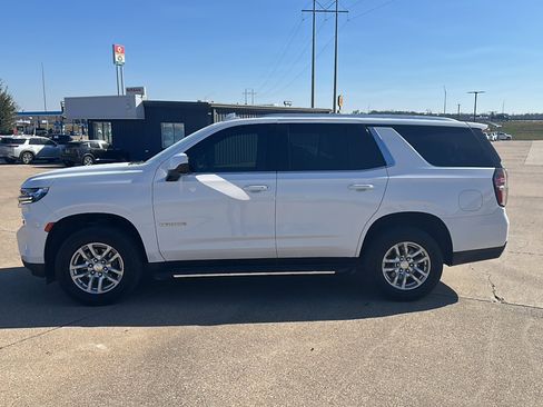 Used 2021 Chevrolet Tahoe LS image 2