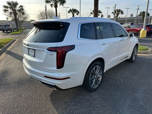 Used 2020 Cadillac XT6 Premium Luxury image 6