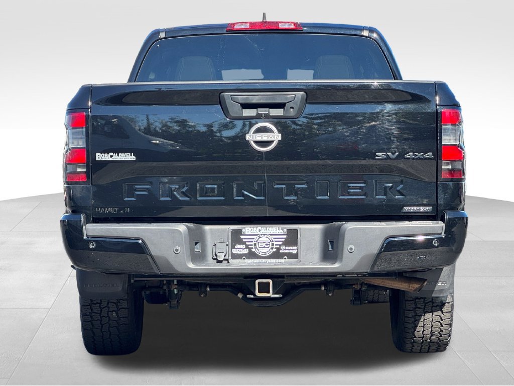 Used 2023 Nissan Frontier SV w/ Midnight Edition Package AWD/4WD image 6