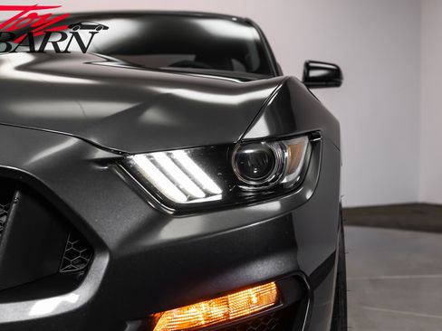 Used 2016 Ford Mustang Shelby GT350 w/ Technology Package RWD image 10