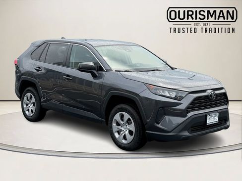 Used 2022 Toyota RAV4 LE AWD/4WD image 1