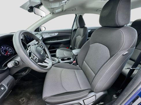 Used 2023 Kia Forte LXS w/ LXS Technology Package FWD image 13
